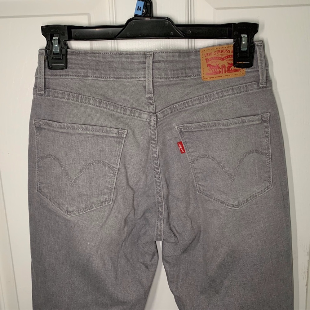 Levi jeans